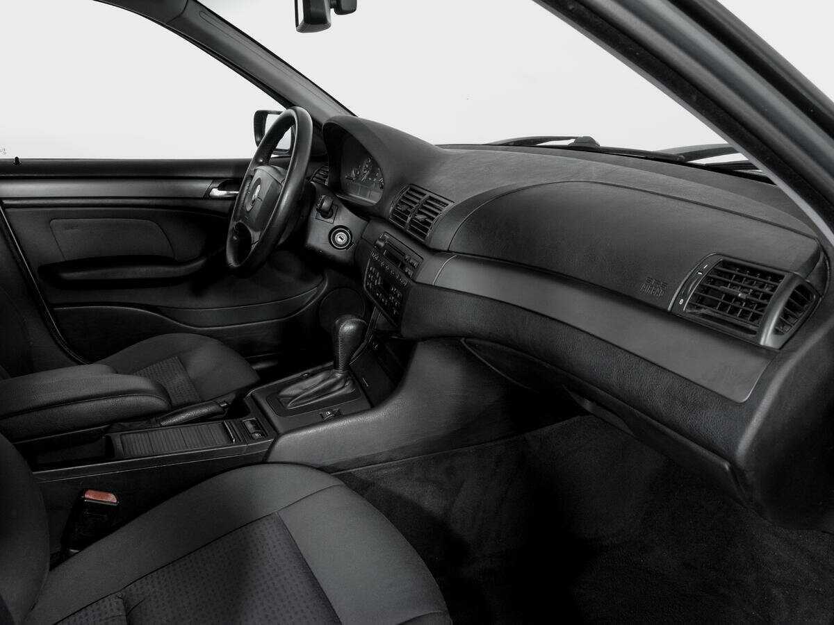 BMW 3 серии с пробегом — 2004 год. Фото: #8