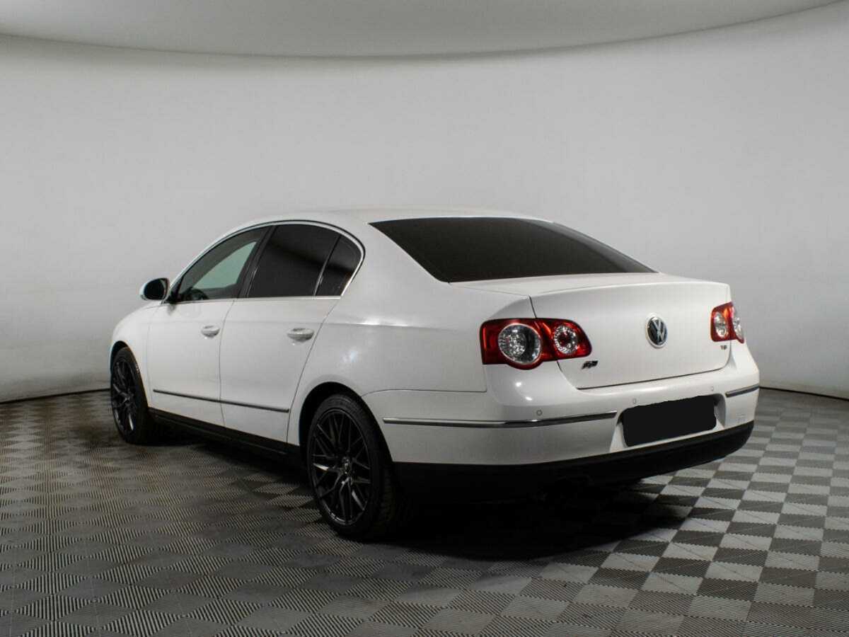 Volkswagen Passat с пробегом — 2010 год. Фото: #6