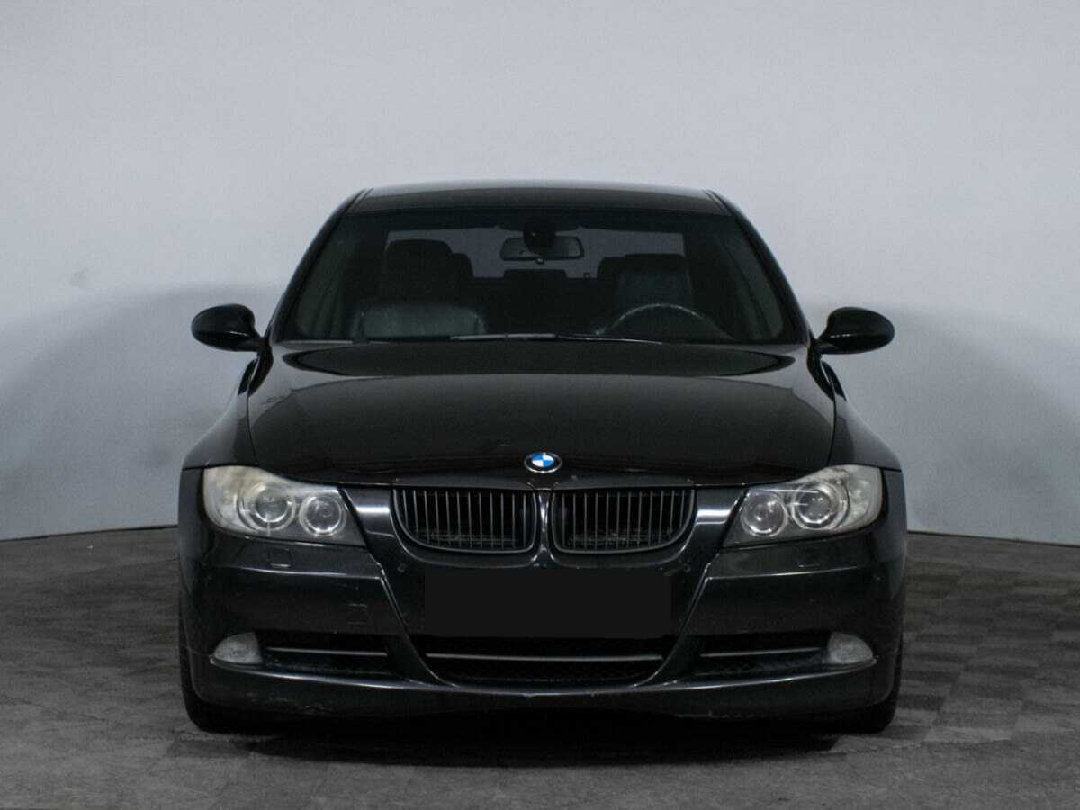 BMW 3 серии с пробегом — 2005 год. Фото: #1