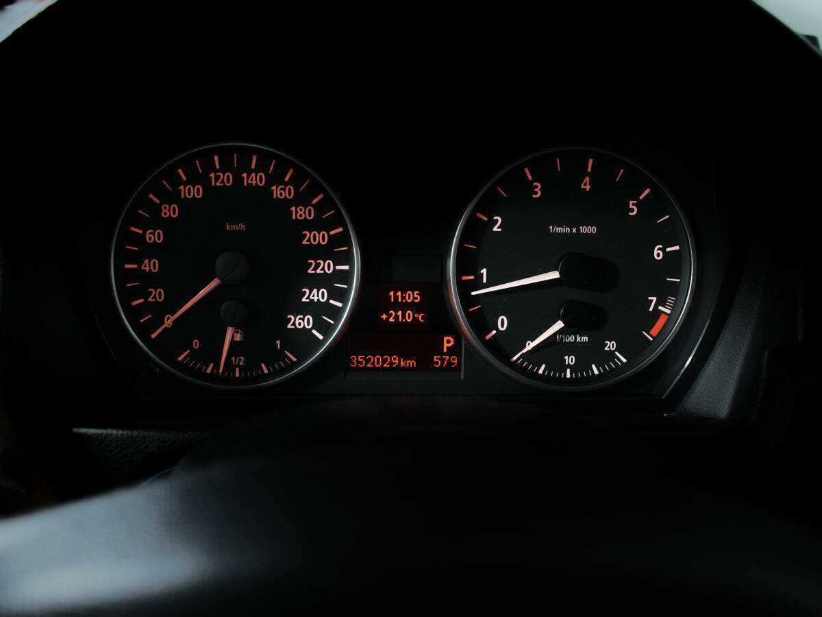 BMW 3 серии с пробегом — 2005 год. Фото: #10