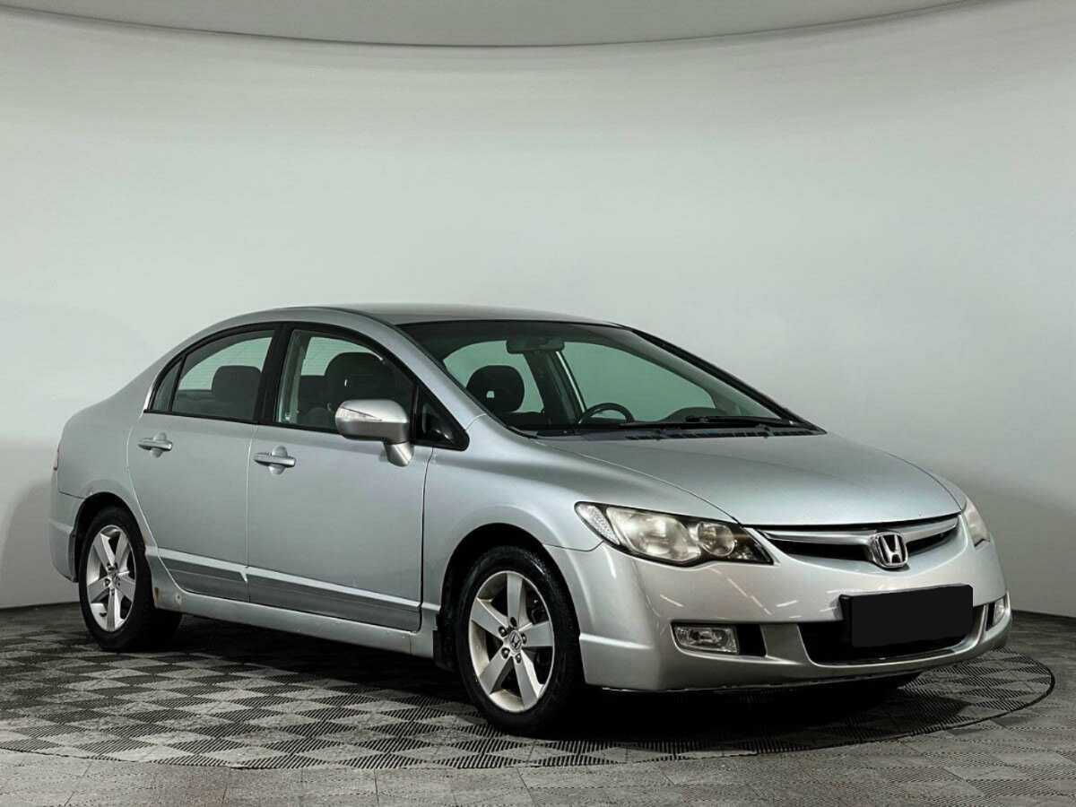 Honda Civic с пробегом — 2006 год. Фото: #2