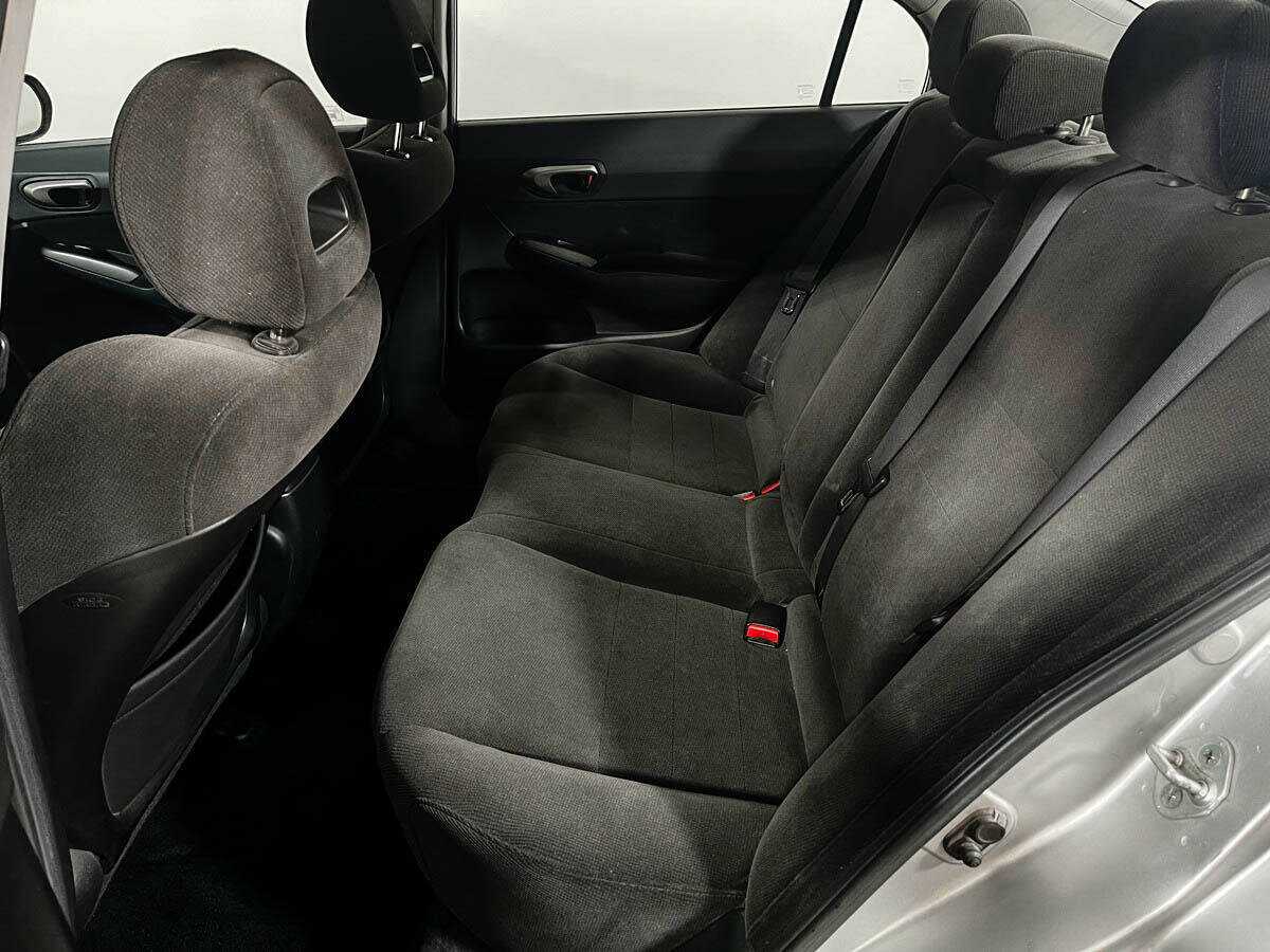 Honda Civic с пробегом — 2006 год. Фото: #9