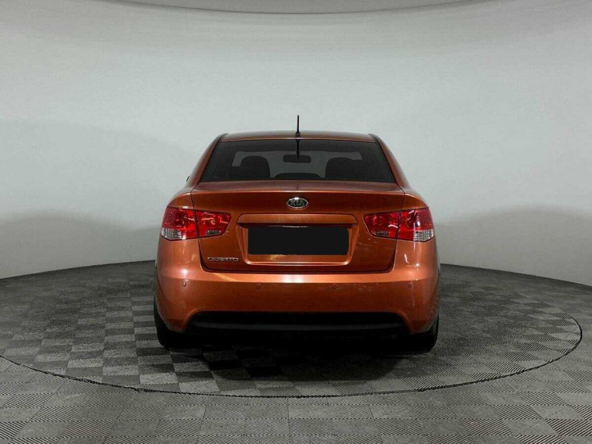 Kia Cerato с пробегом — 2011 год. Фото: #4