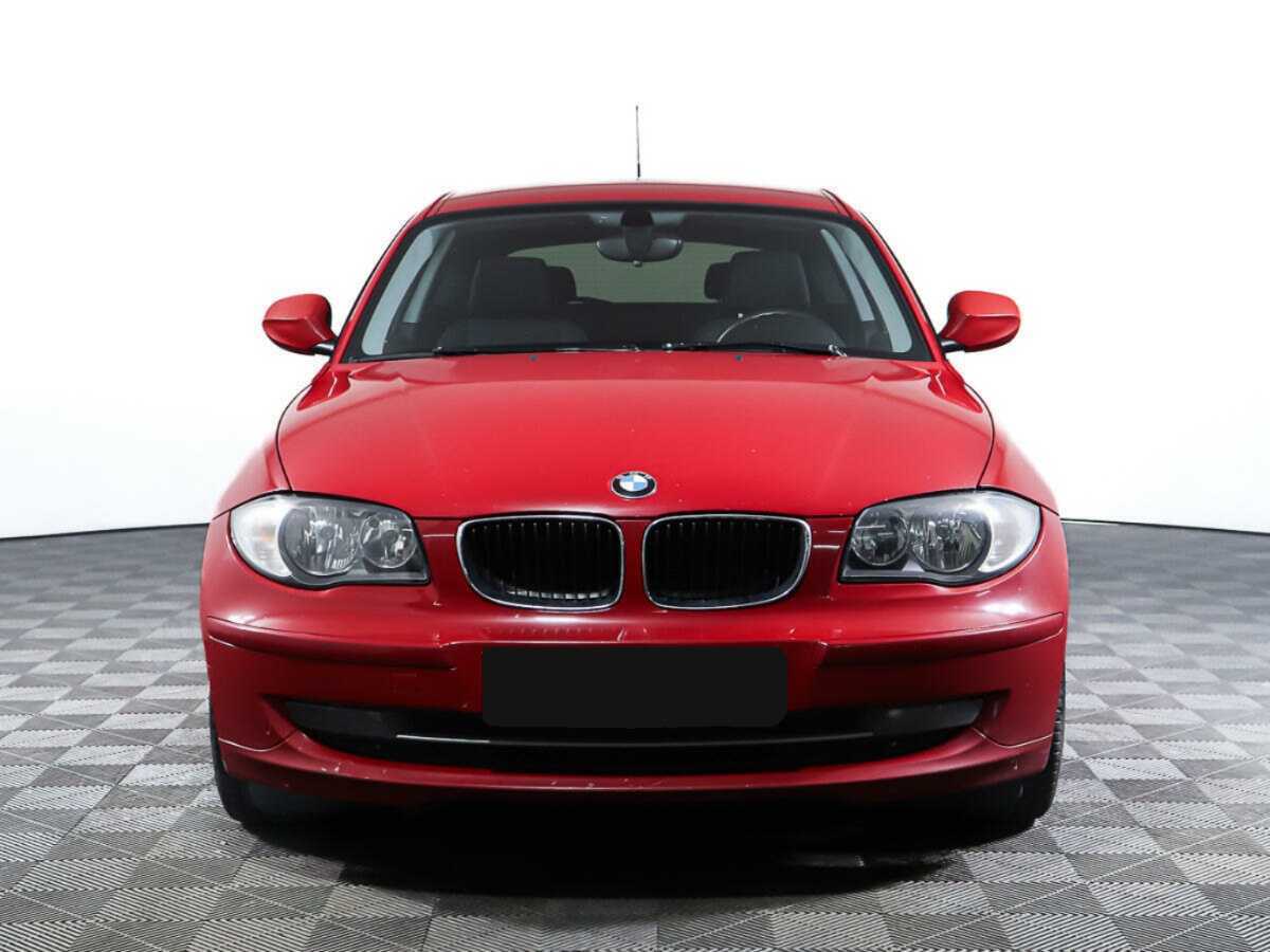 BMW 1 серии с пробегом — 2011 год. Фото: #1