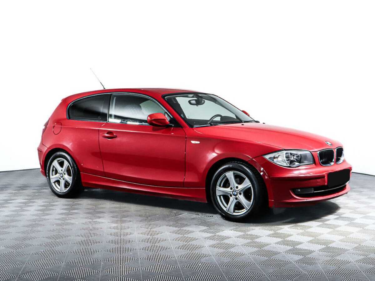 BMW 1 серии с пробегом — 2011 год. Фото: #2