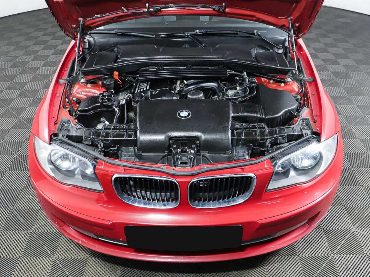 BMW 1 серии с пробегом — 2011 год. Фото: #8