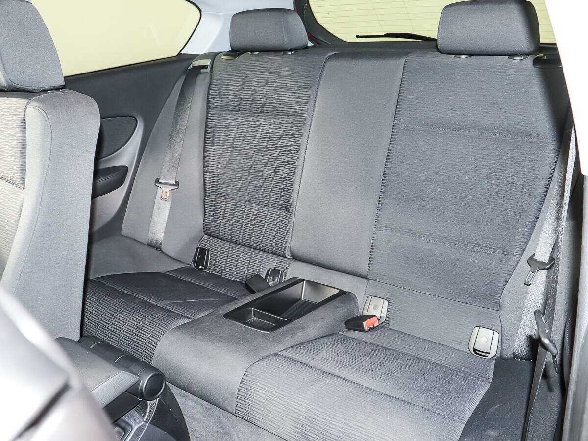 BMW 1 серии с пробегом — 2011 год. Фото: #11