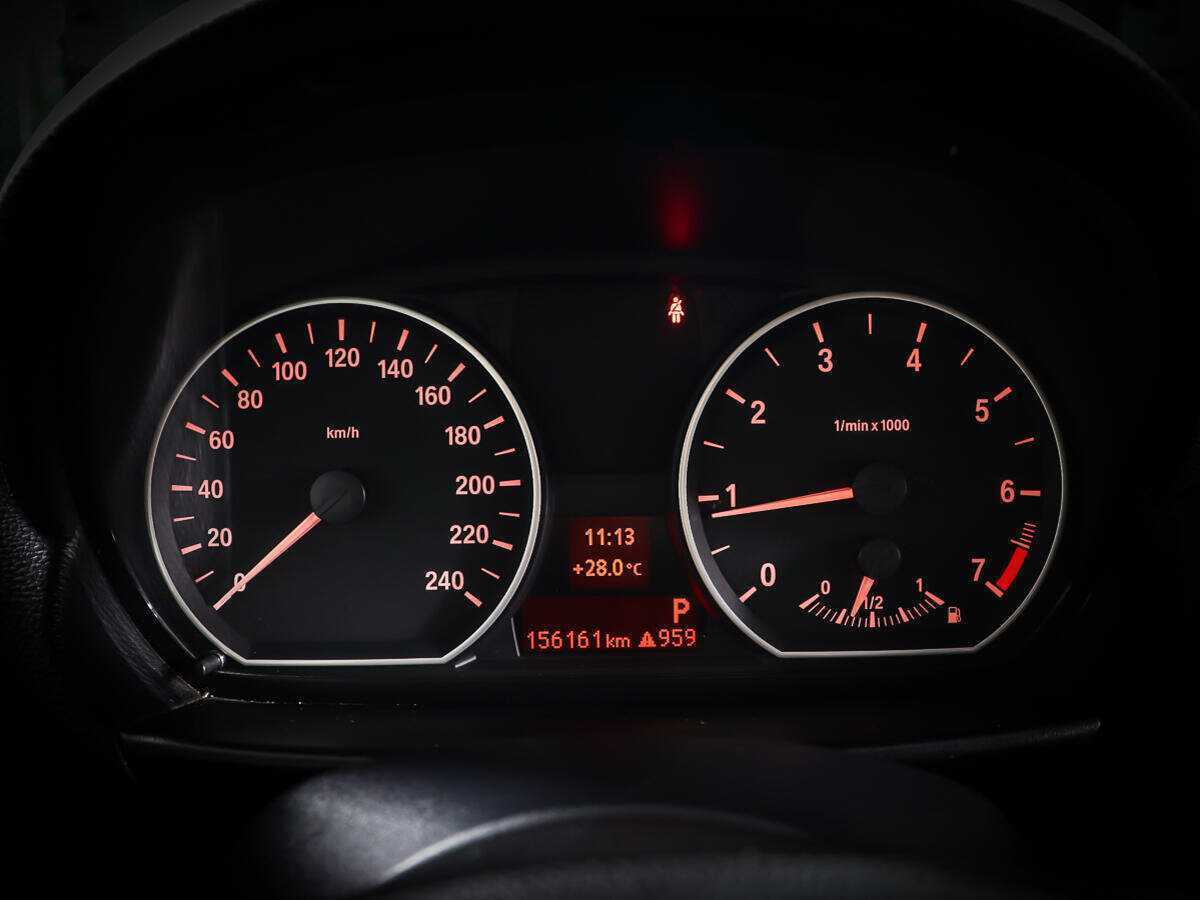 BMW 1 серии с пробегом — 2011 год. Фото: #16