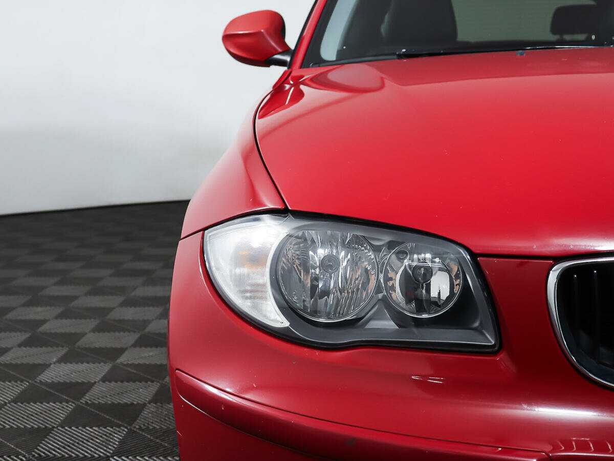 BMW 1 серии с пробегом — 2011 год. Фото: #18