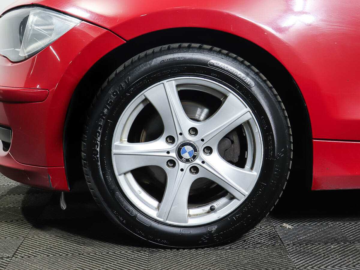 BMW 1 серии с пробегом — 2011 год. Фото: #19