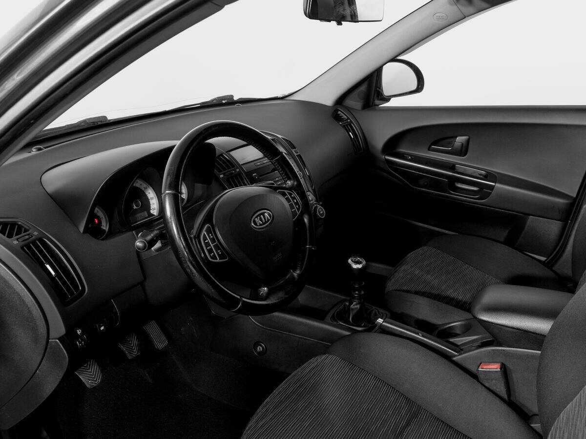 Kia Ceed с пробегом — 2009 год. Фото: #14