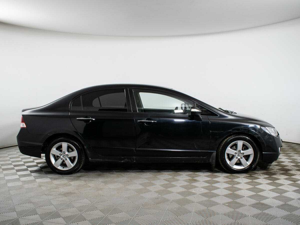 Honda Civic с пробегом — 2008 год. Фото: #3