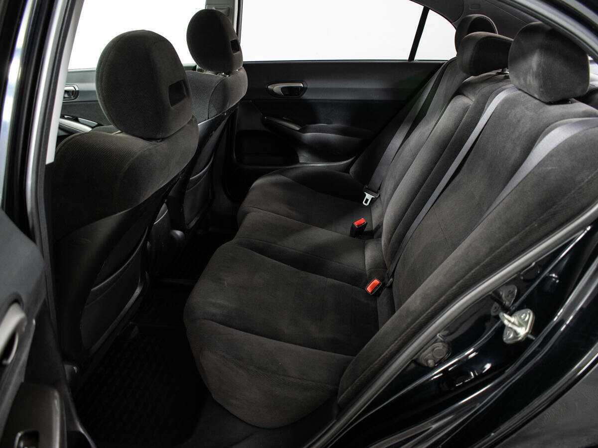 Honda Civic с пробегом — 2008 год. Фото: #9