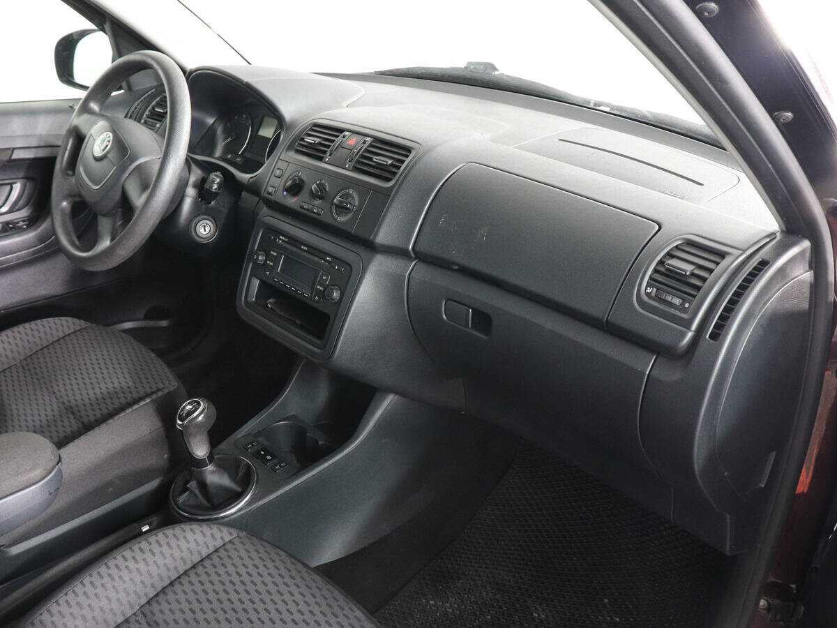 Skoda Roomster с пробегом — 2012 год. Фото: #5