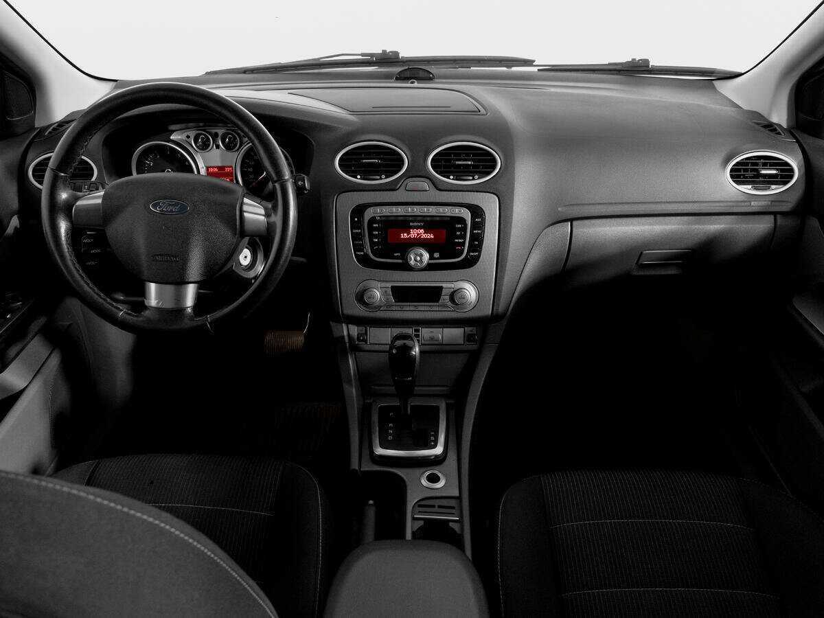 Ford Focus с пробегом — 2010 год. Фото: #11