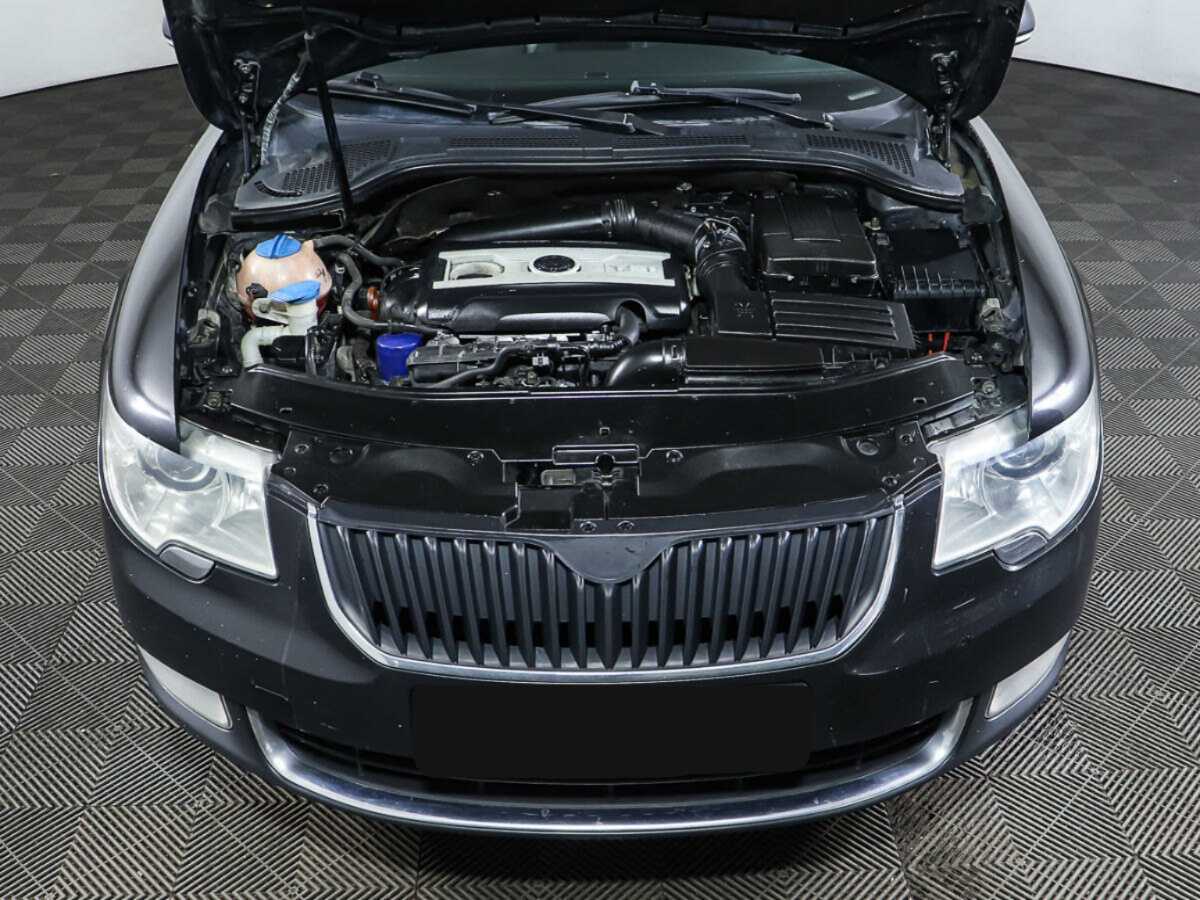 Skoda Superb с пробегом — 2012 год. Фото: #8