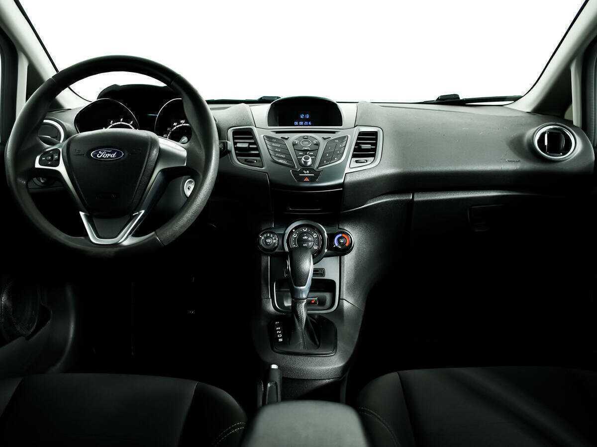 Ford Fiesta с пробегом — 2016 год. Фото: #10