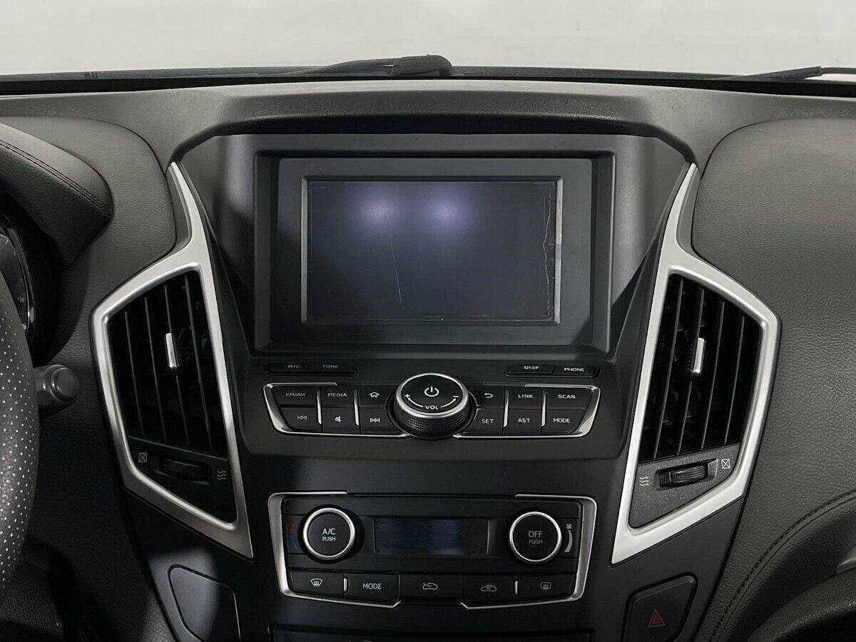 Dongfeng AX7 с пробегом — 2017 год. Фото: #11