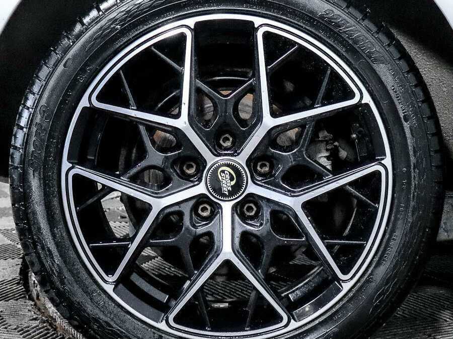 Volkswagen Golf с пробегом — 2011 год. Фото: #14