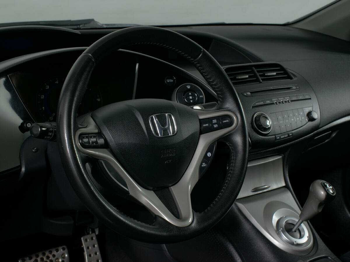 Honda Civic с пробегом — 2008 год. Фото: #10