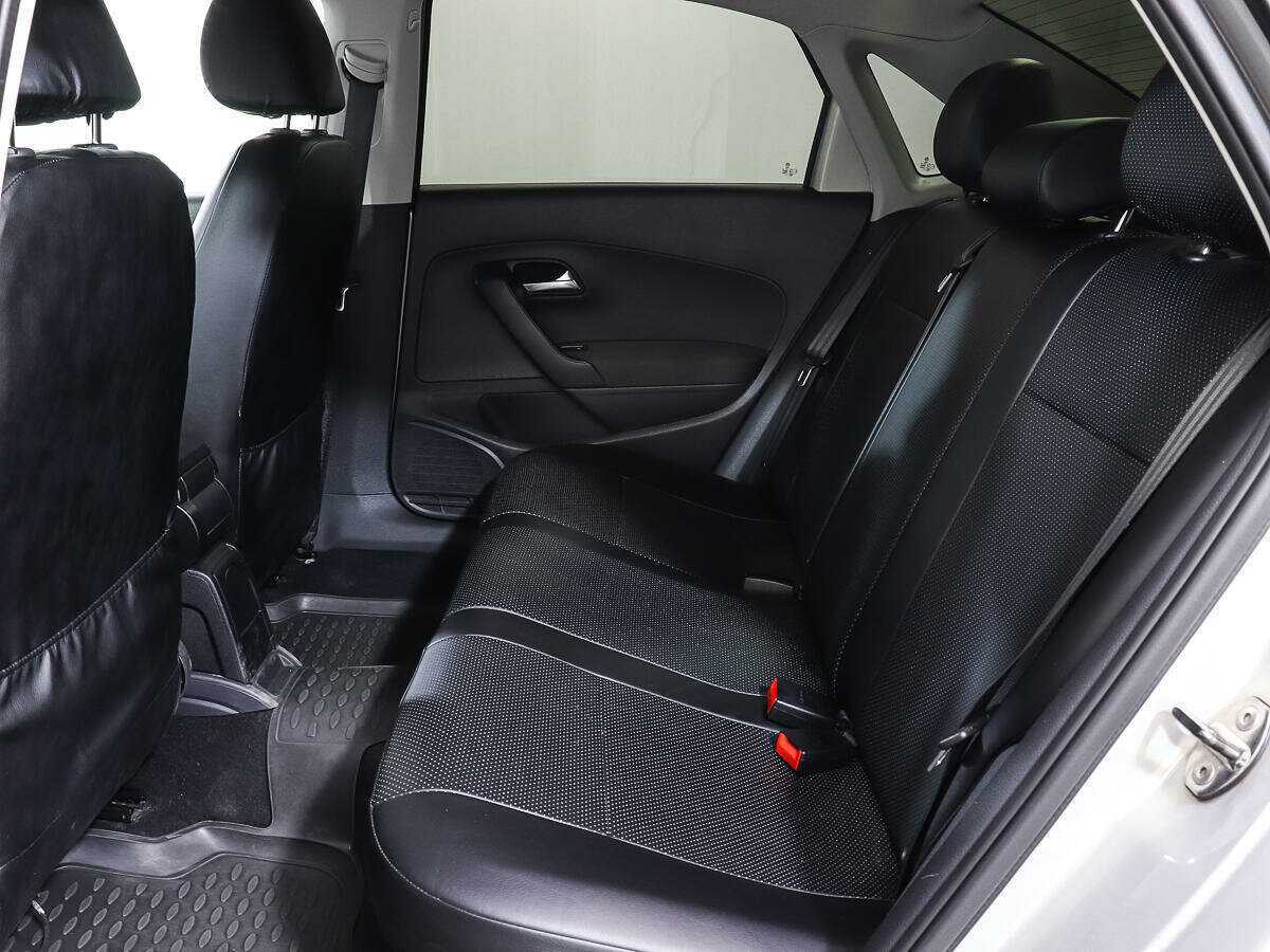 Volkswagen Polo с пробегом — 2011 год. Фото: #9