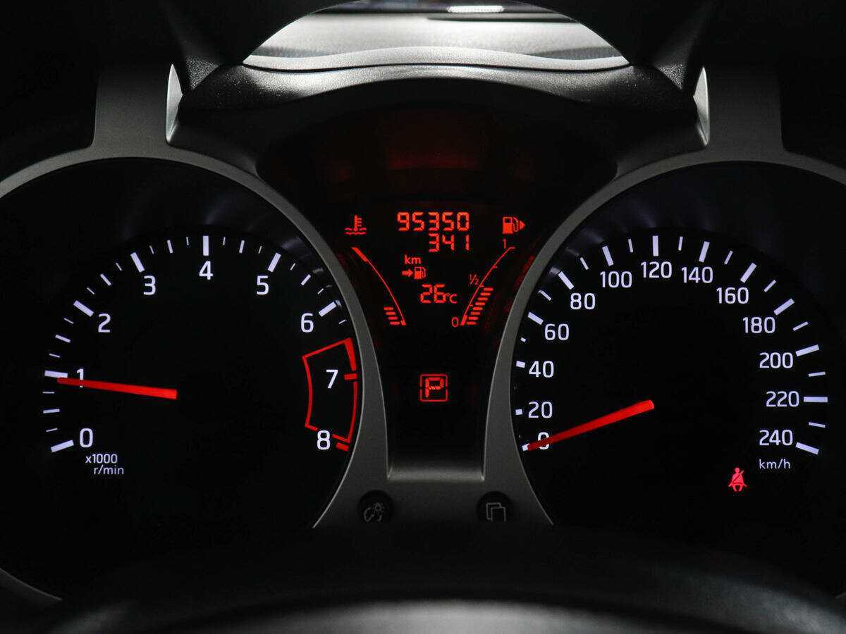 Nissan Juke с пробегом — 2011 год. Фото: #10