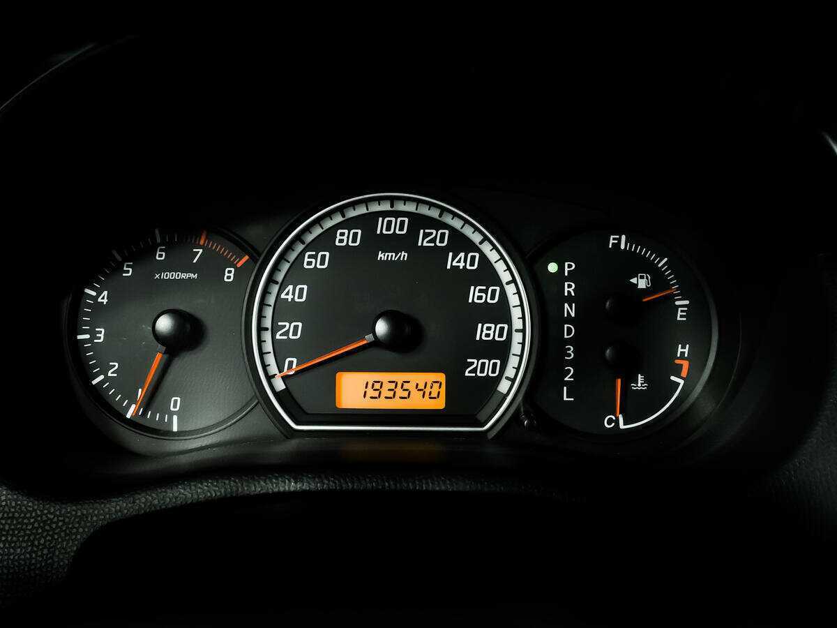 Suzuki Swift с пробегом — 2008 год. Фото: #10