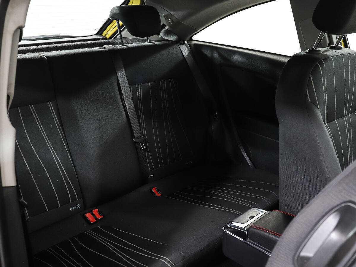 Opel Corsa с пробегом — 2010 год. Фото: #6