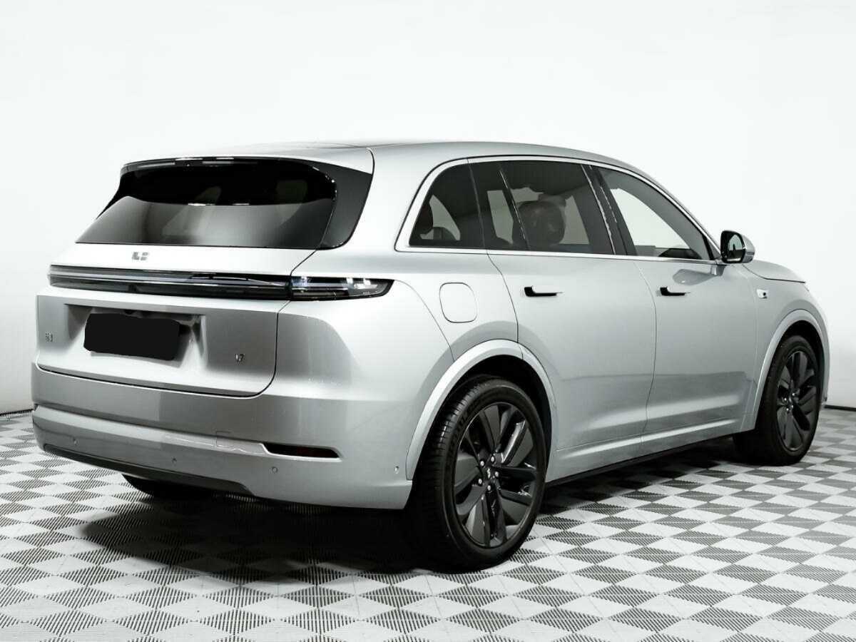 LiXiang L7 с пробегом — 2024 год. Фото: #3