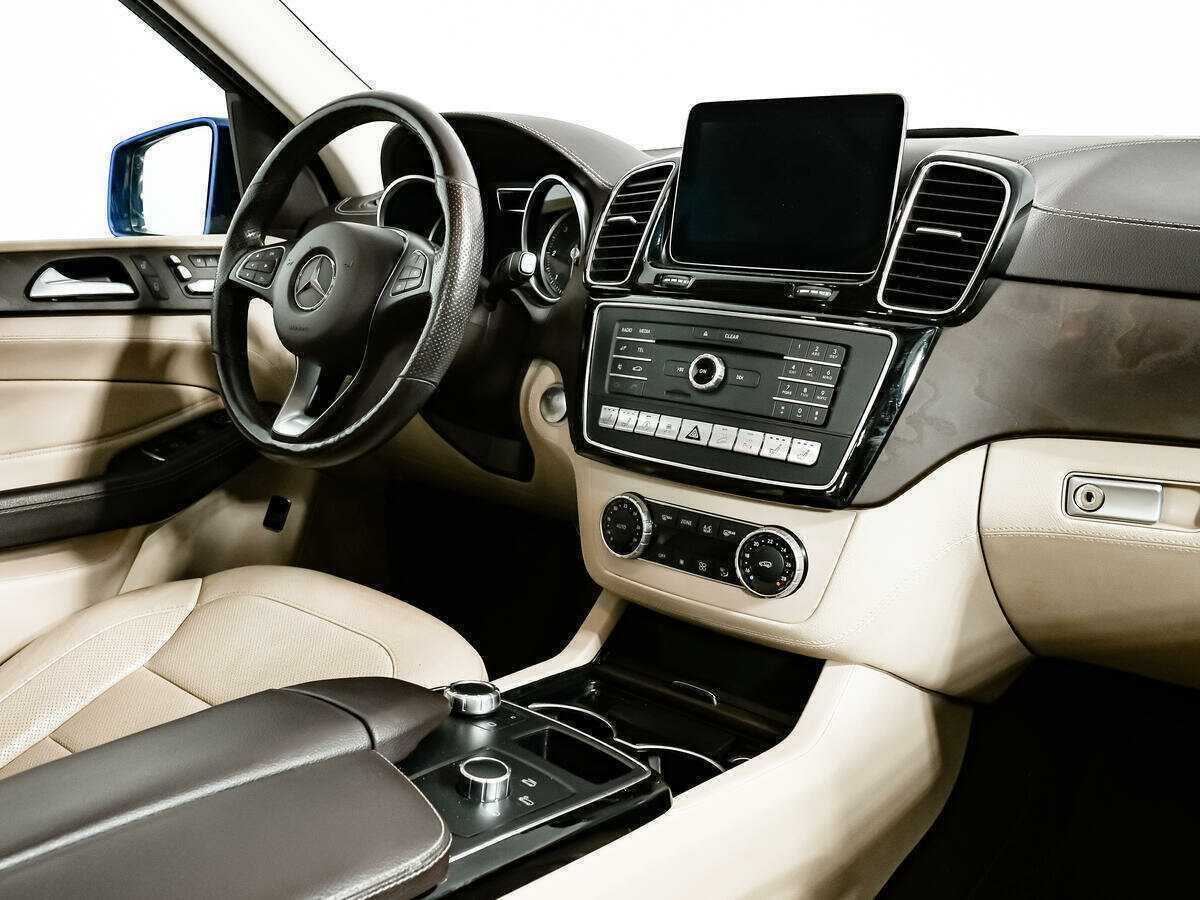 Mercedes-Benz GLE с пробегом — 2017 год. Фото: #6