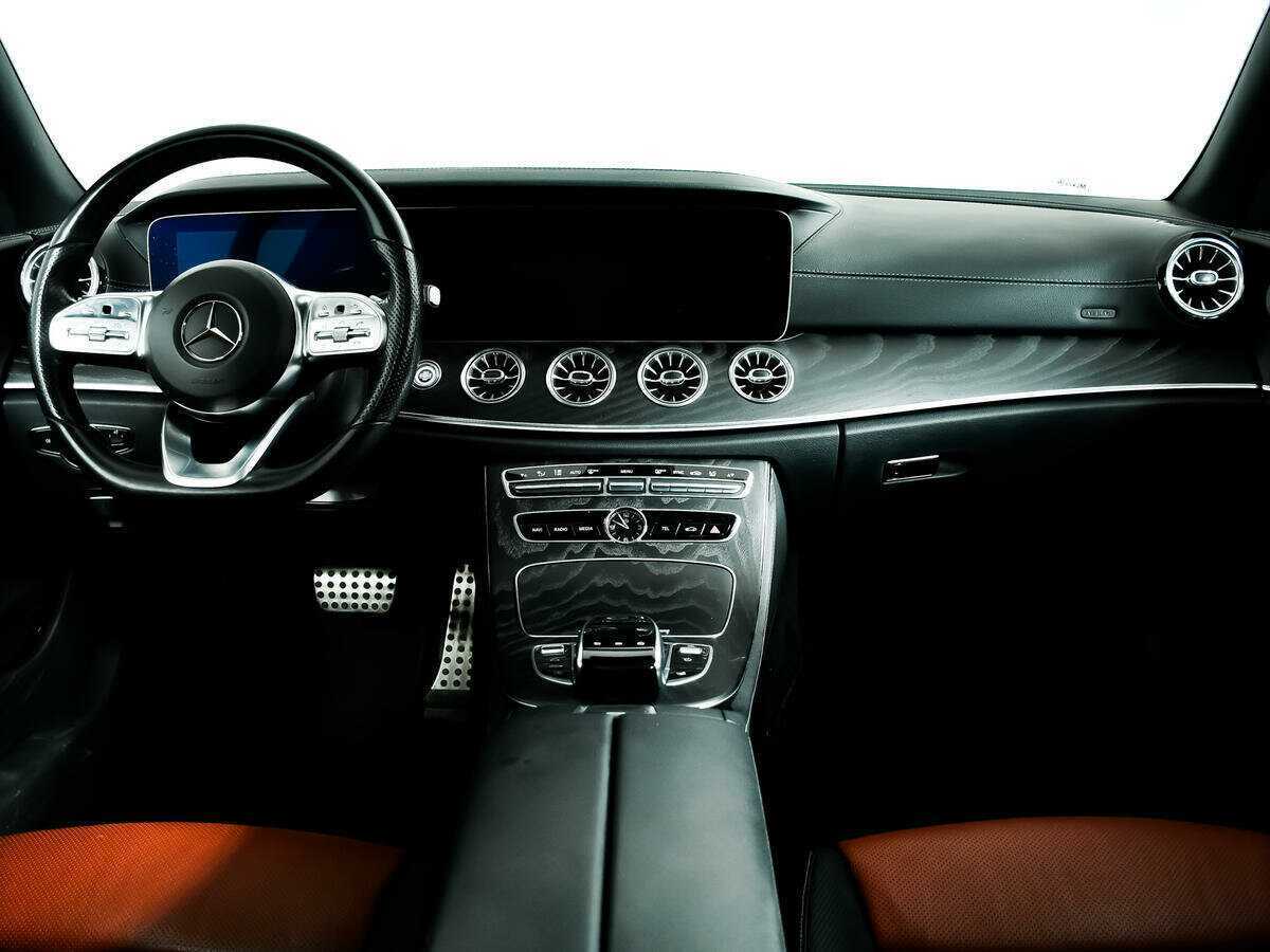 Mercedes-Benz E-Класс с пробегом — 2018 год. Фото: #8