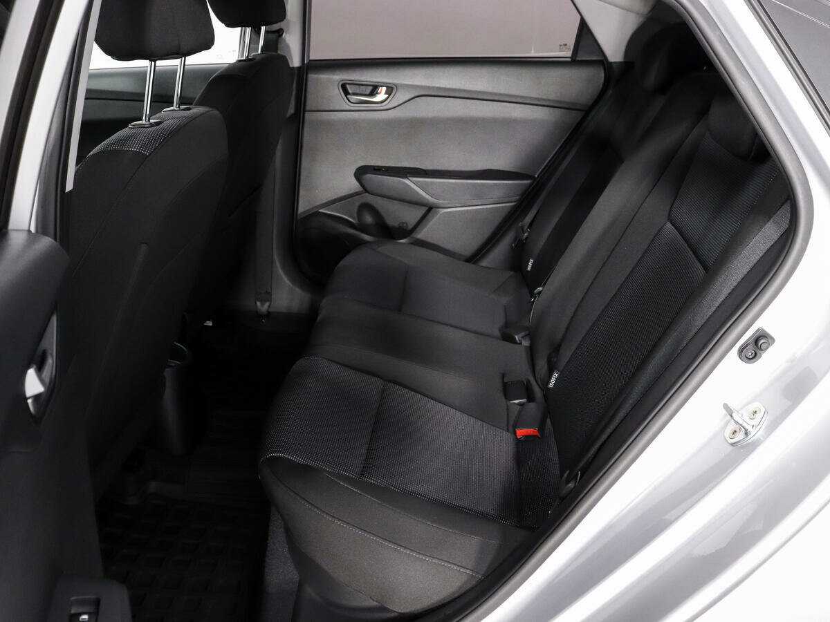 Hyundai Solaris с пробегом — 2021 год. Фото: #8