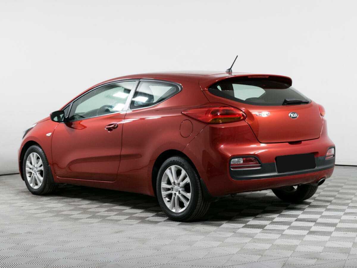 Kia Ceed с пробегом — 2013 год. Фото: #6