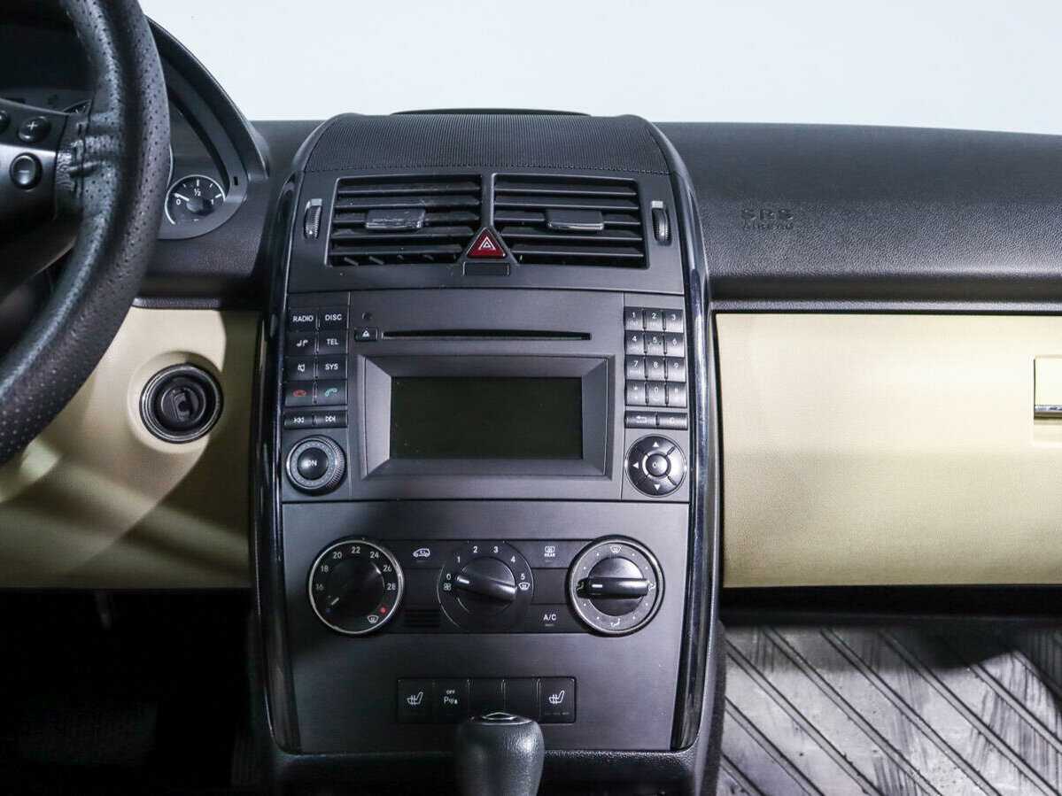 Mercedes-Benz A-Класс с пробегом — 2009 год. Фото: #10