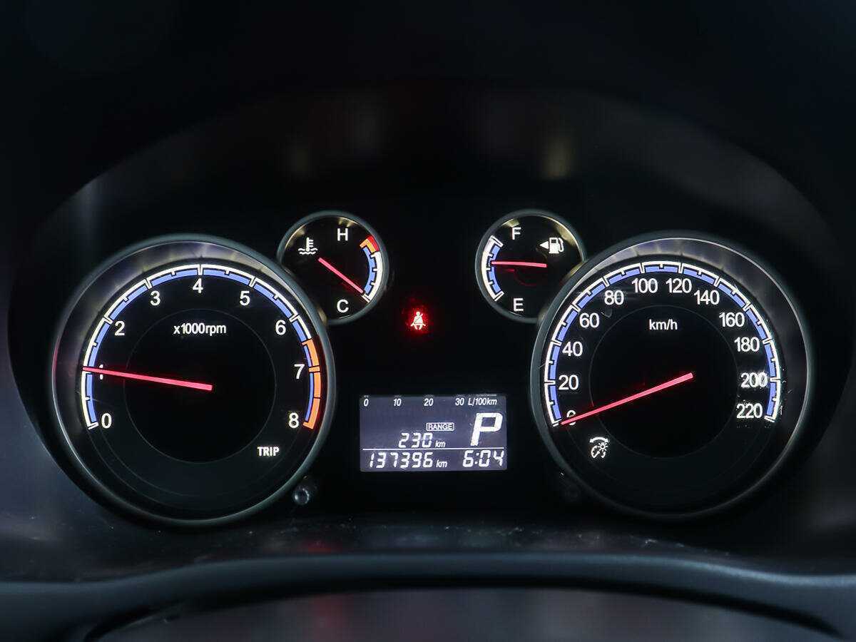 Suzuki SX4 с пробегом — 2010 год. Фото: #15