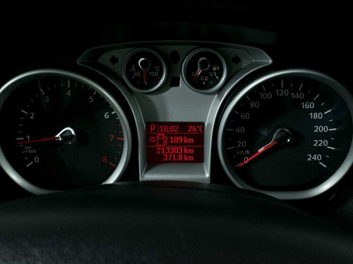 Ford Focus с пробегом — 2010 год. Фото: #11