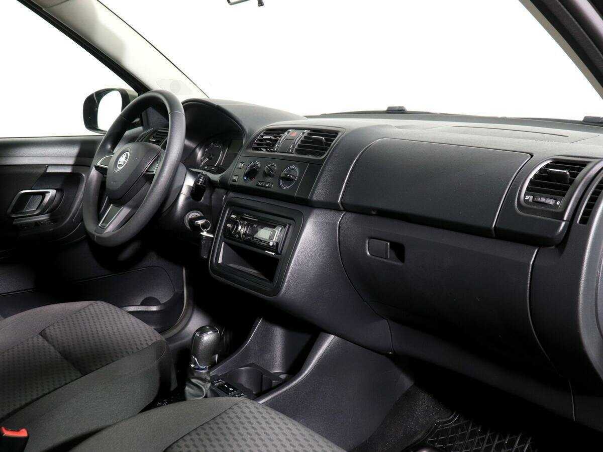 Skoda Fabia с пробегом — 2014 год. Фото: #6