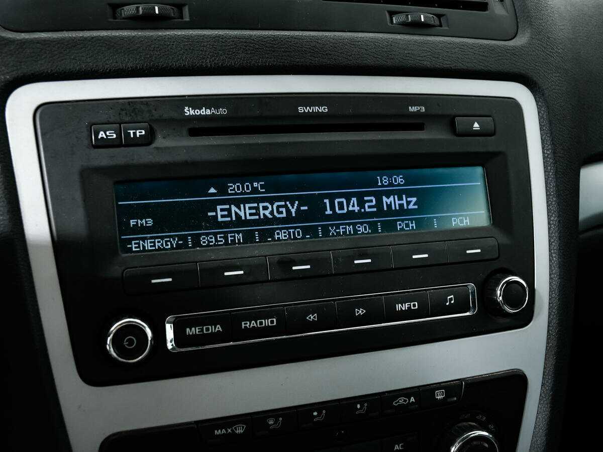 Skoda Octavia с пробегом — 2011 год. Фото: #13