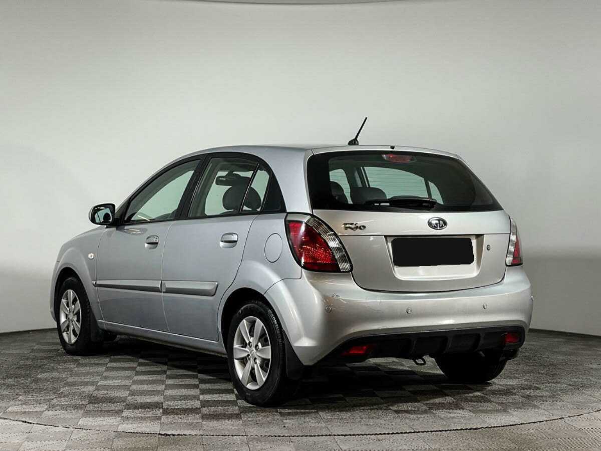 Kia Rio с пробегом — 2011 год. Фото: #4