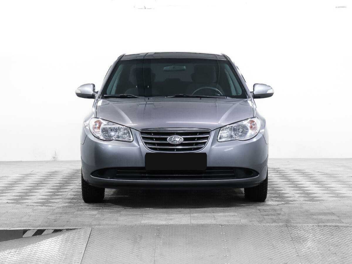 Hyundai Elantra с пробегом — 2011 год. Фото: #1