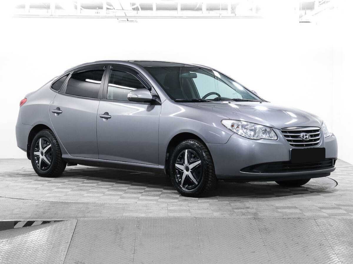 Hyundai Elantra с пробегом — 2011 год. Фото: #2