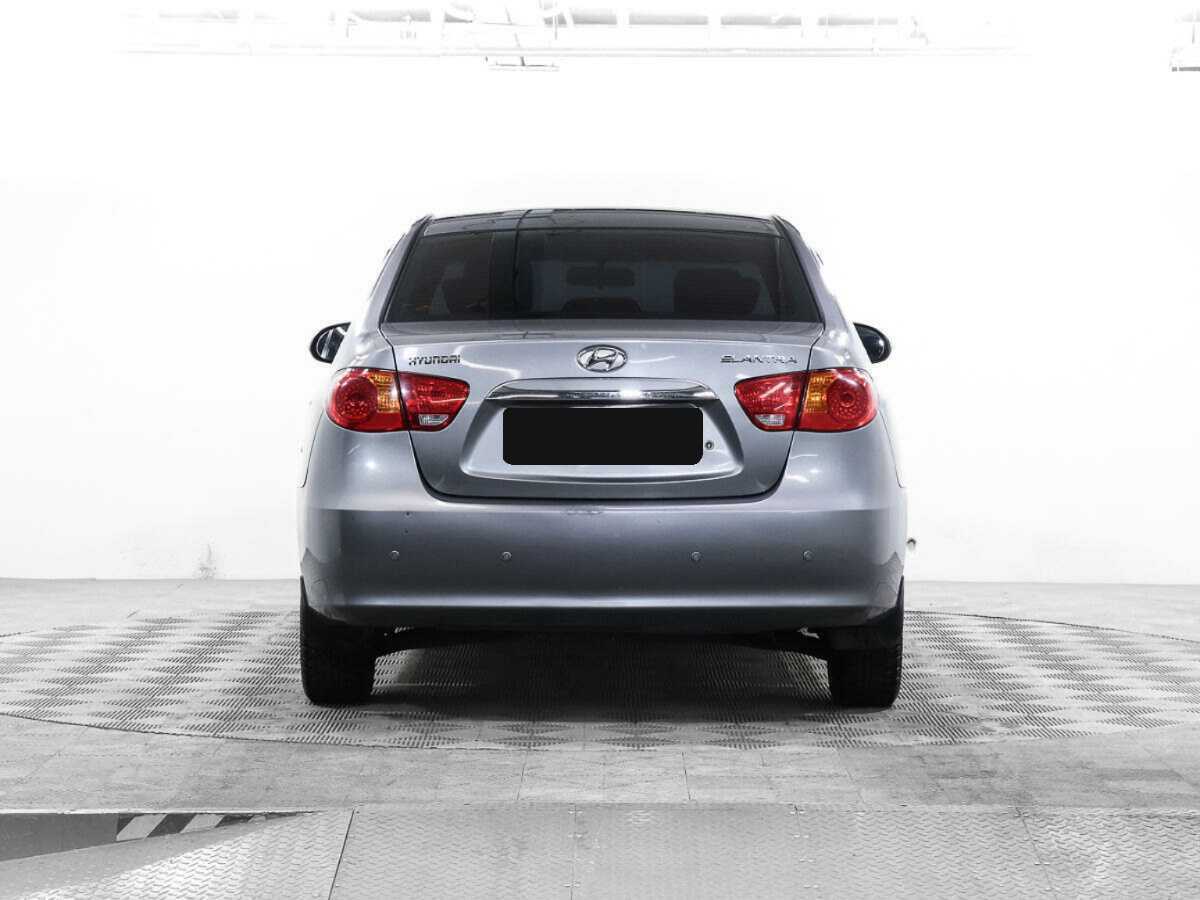 Hyundai Elantra с пробегом — 2011 год. Фото: #5