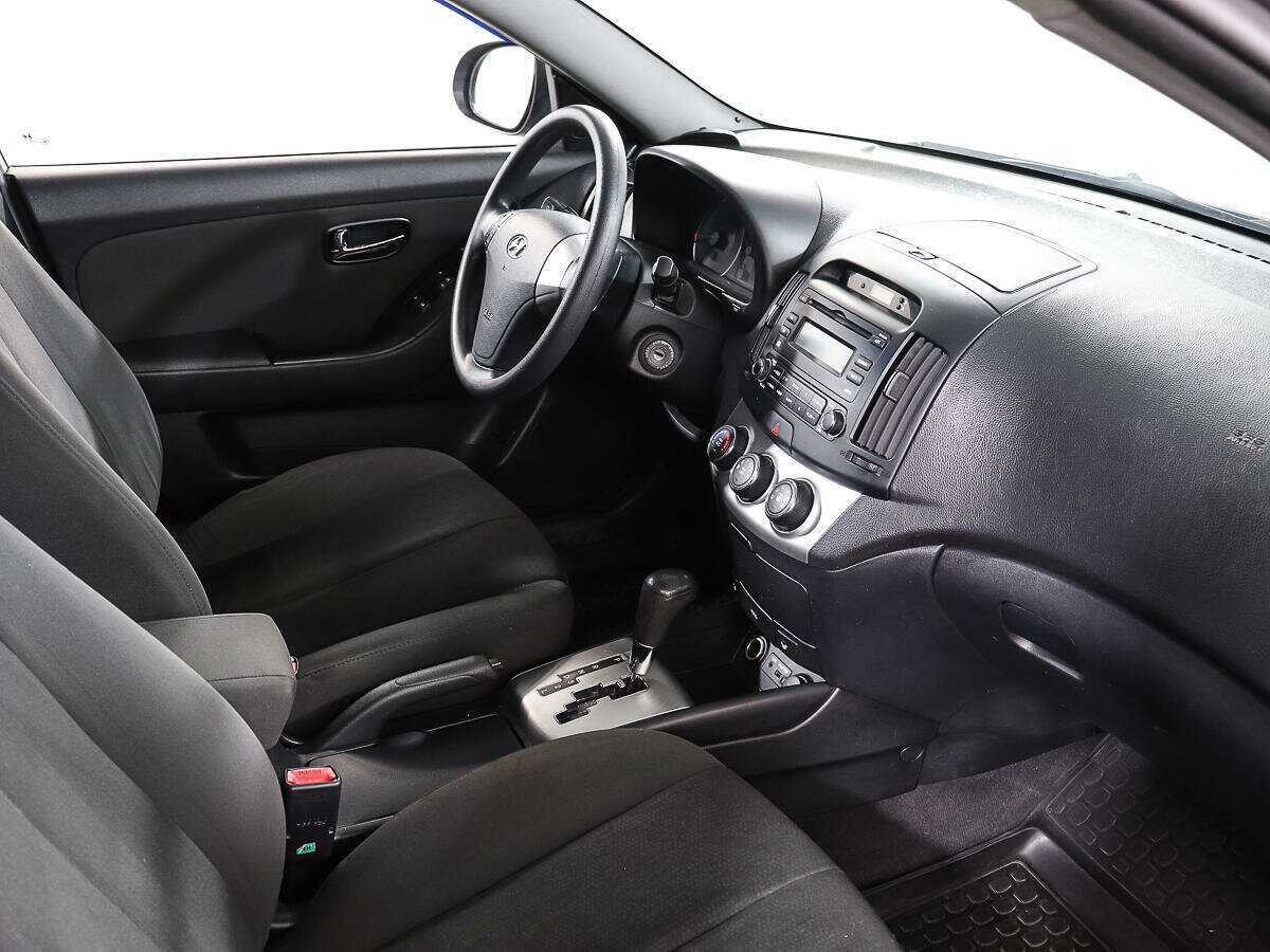 Hyundai Elantra с пробегом — 2011 год. Фото: #8