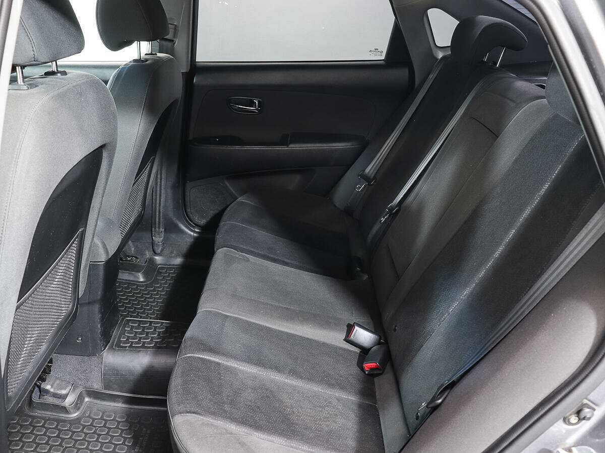 Hyundai Elantra с пробегом — 2011 год. Фото: #9