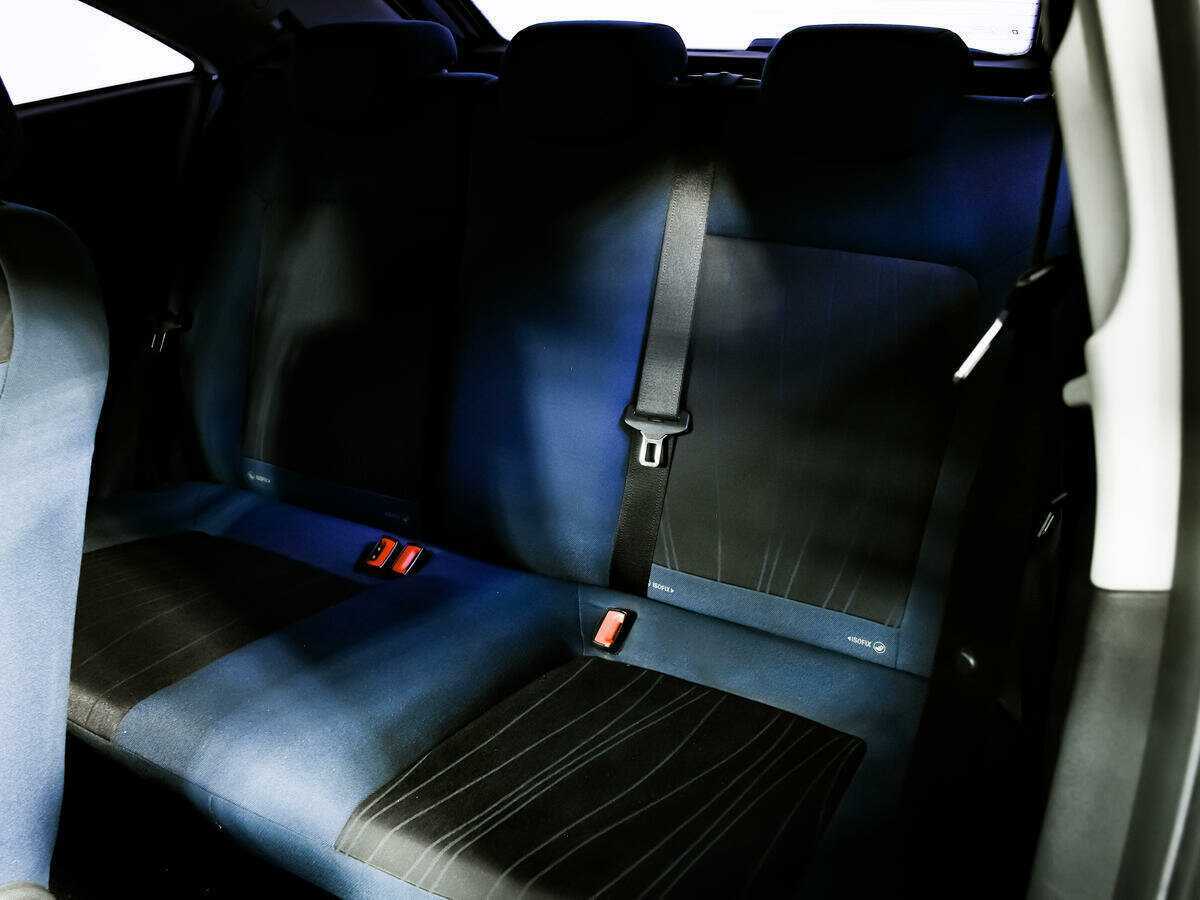 Opel Corsa с пробегом — 2007 год. Фото: #11