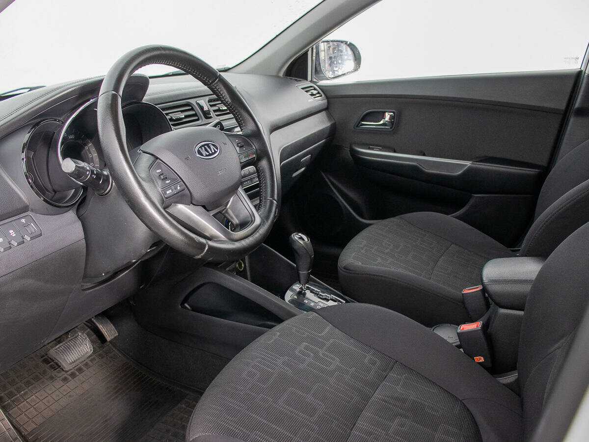 Kia Rio с пробегом — 2012 год. Фото: #9
