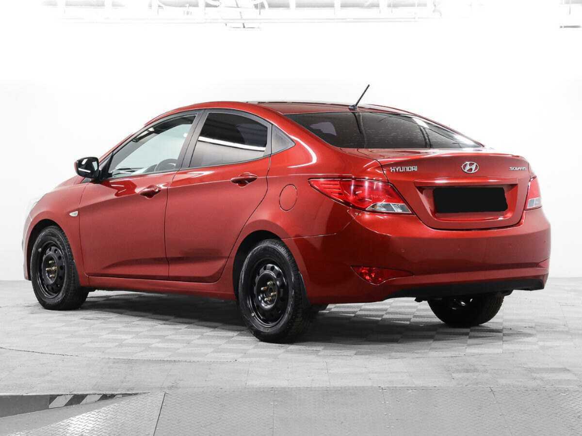 Hyundai Solaris с пробегом — 2014 год. Фото: #6