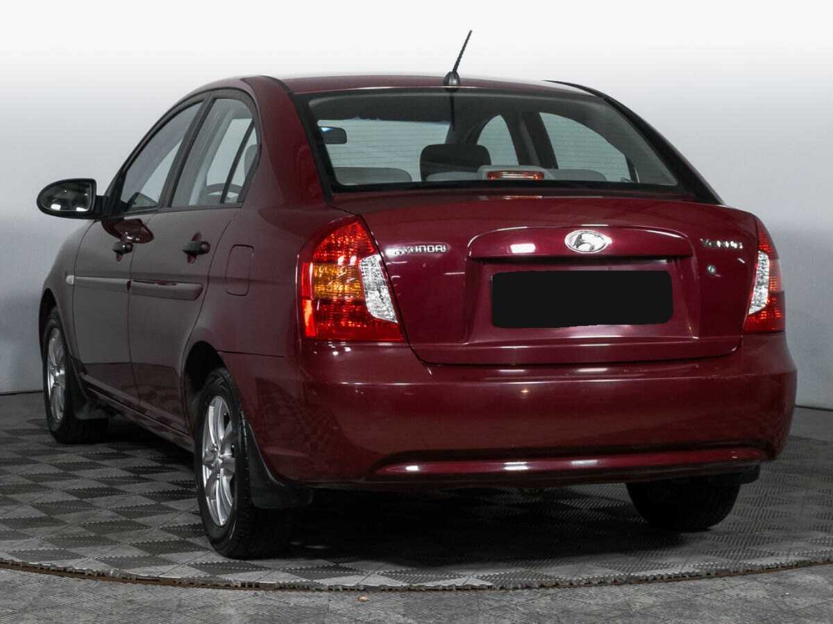 Hyundai Verna с пробегом — 2007 год. Фото: #6