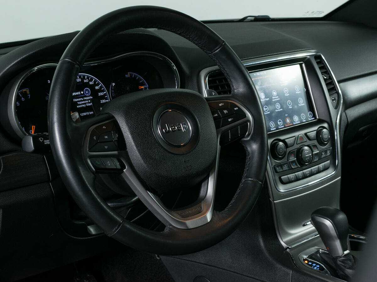Jeep Grand Cherokee с пробегом — 2018 год. Фото: #14