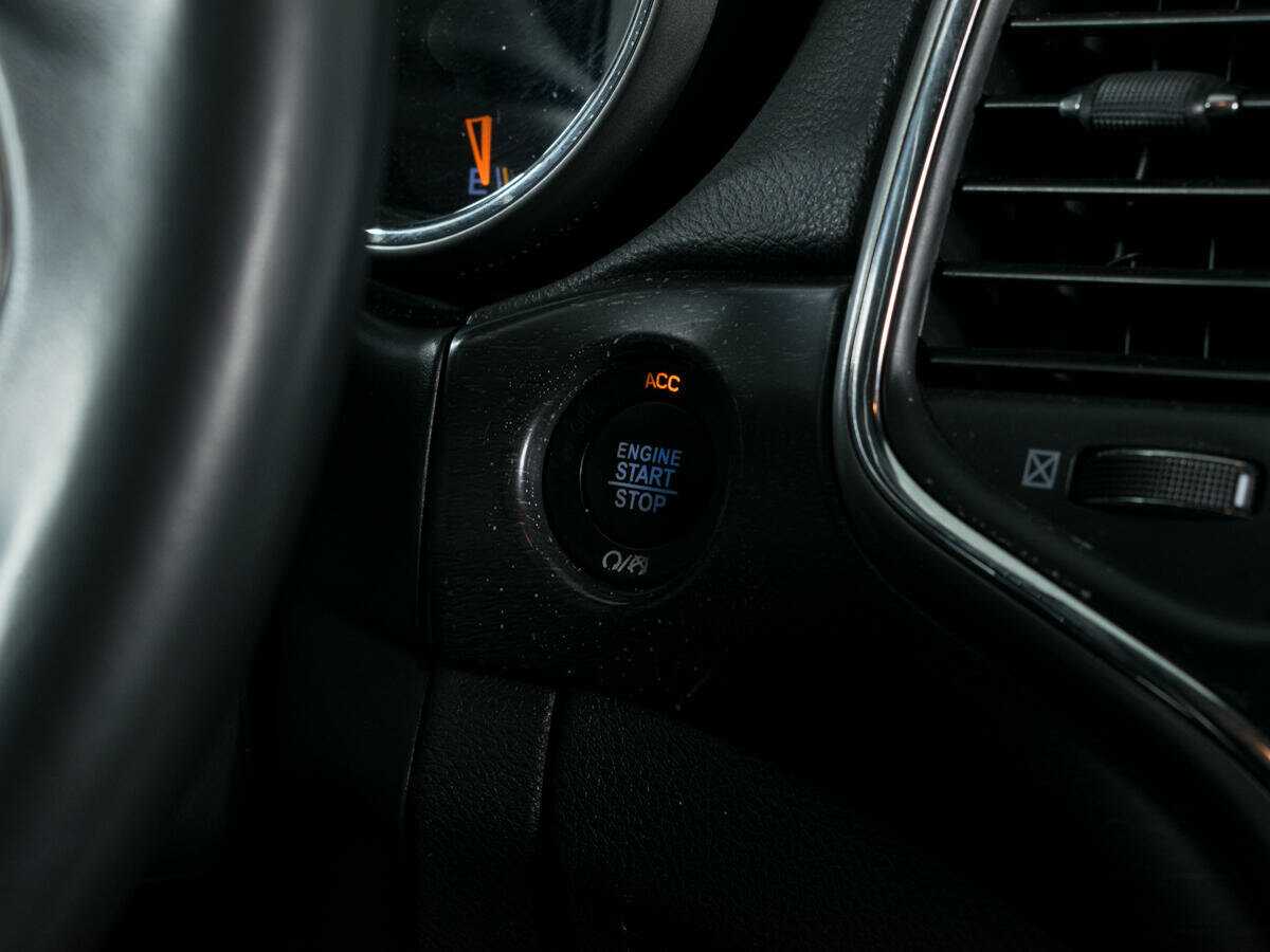 Jeep Grand Cherokee с пробегом — 2018 год. Фото: #16